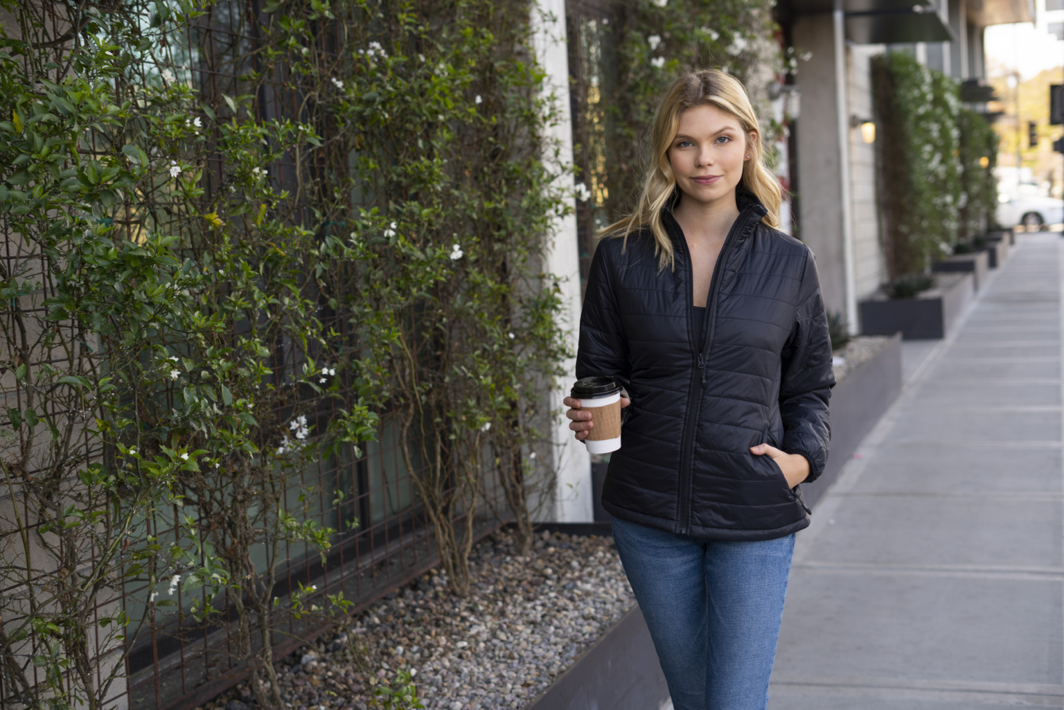 EXP200PFZ Women's Puffer Jacket - Image 3