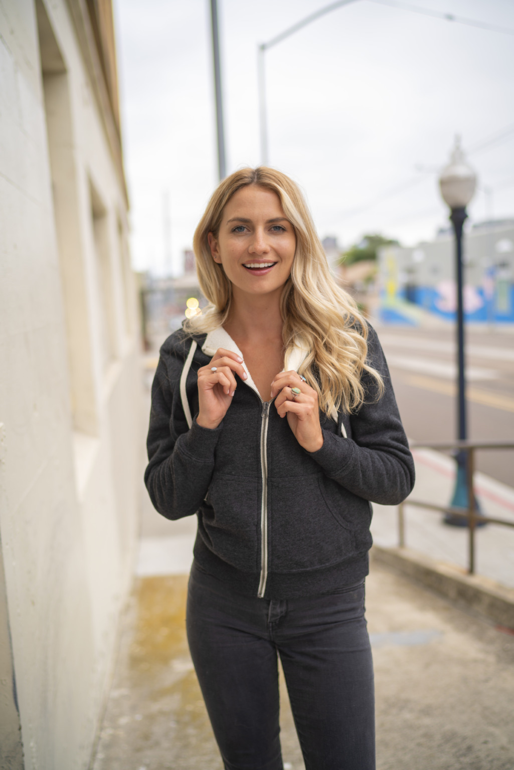 EXP90SHZ Unisex Sherpa-Lined Hooded Sweatshirt - Image 4