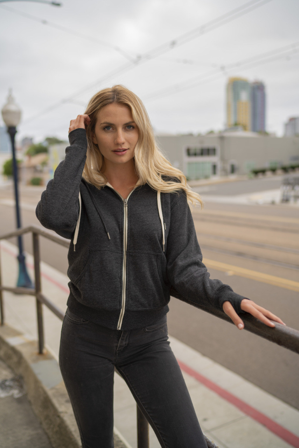 EXP90SHZ Unisex Sherpa-Lined Hooded Sweatshirt - Image 9