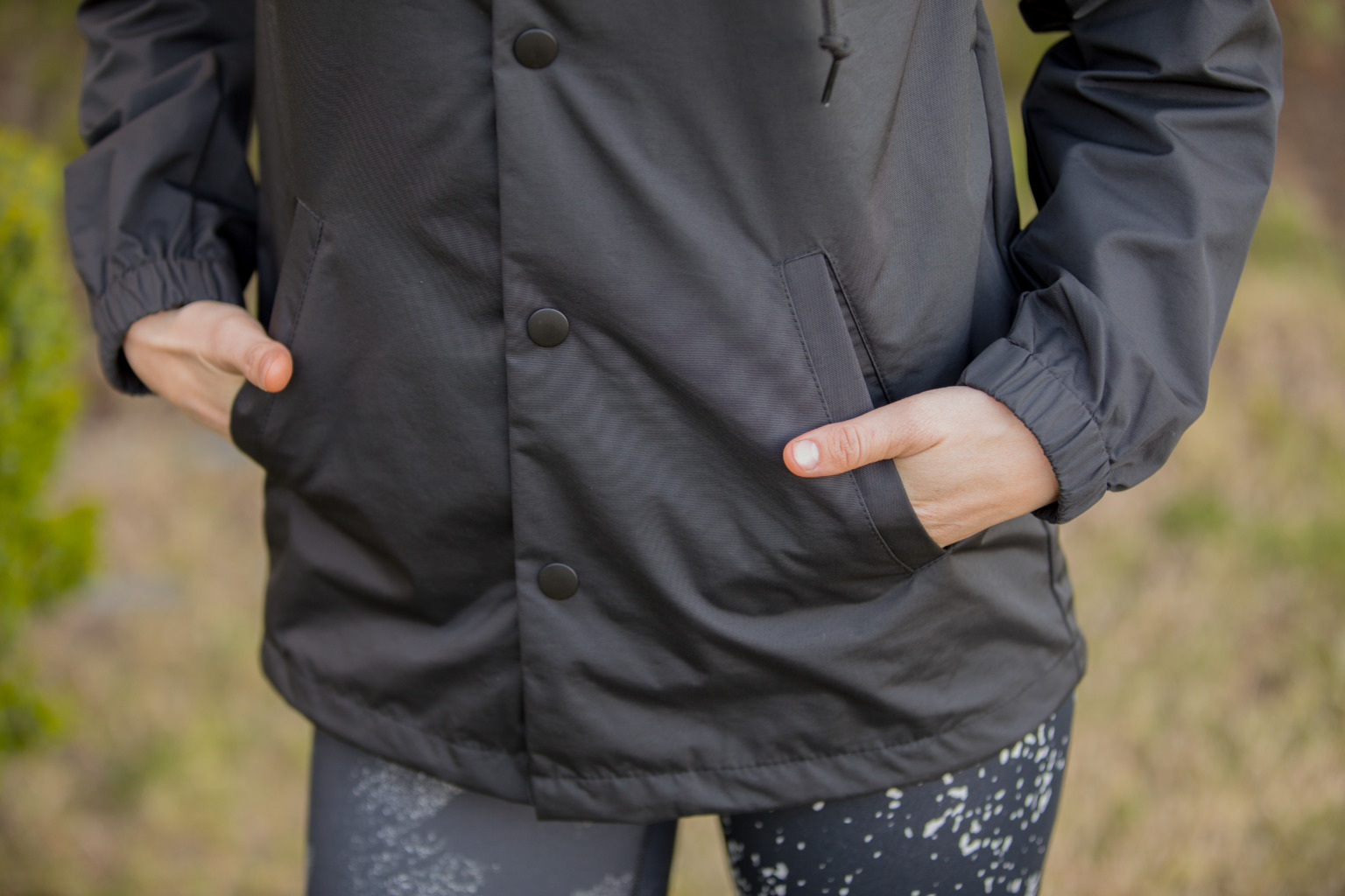EXP95NB Men's Water-Resistant Hooded Windbreaker - Image 5