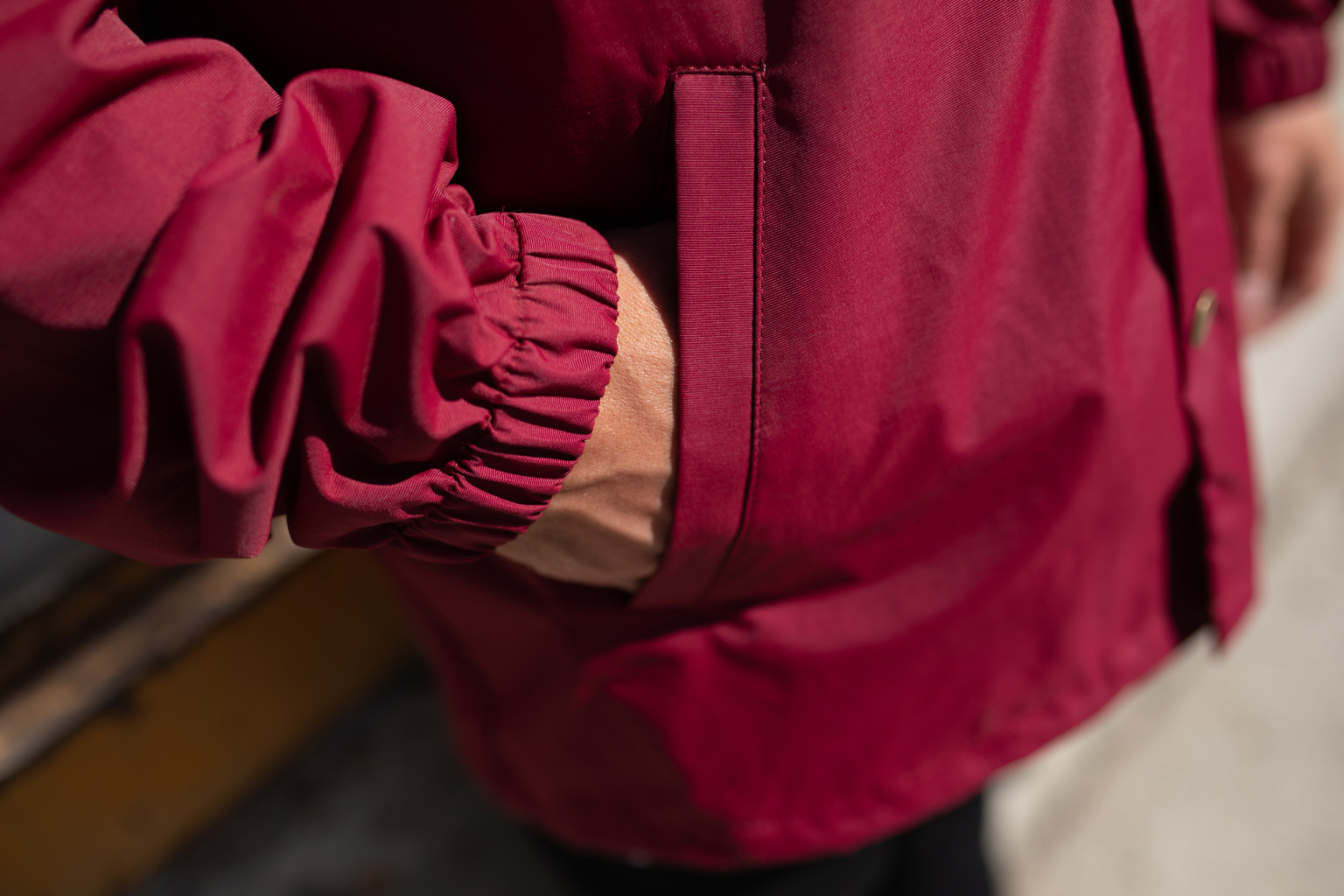 EXP95NB Men's Water-Resistant Hooded Windbreaker - Image 3
