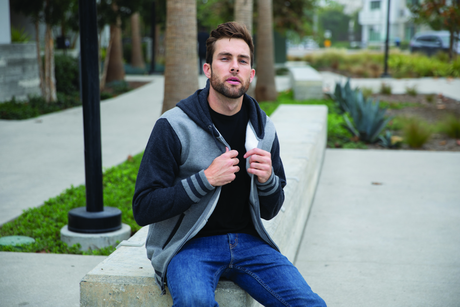 IND45UVZ Unisex Heavyweight Varsity Full-Zip Hooded Sweatshirt - Image 4